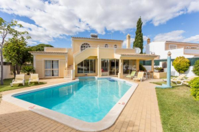 Helmar by Algarve Villa Holidays